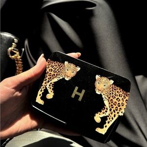 Hourglass Palette with Leopard